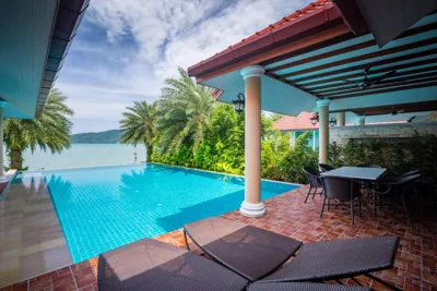 Villa mit 3 Schlafzimmern, privatem Pool und Strandlage — Fisherman Way Beach Villa